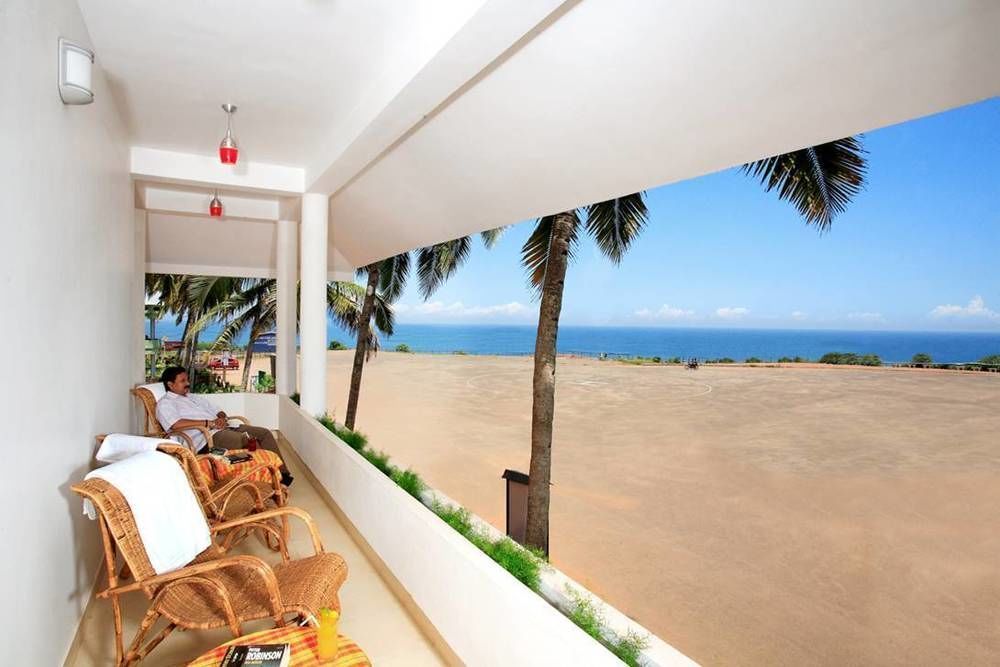 The Sanctum Spring Beach Resort Varkala Esterno foto